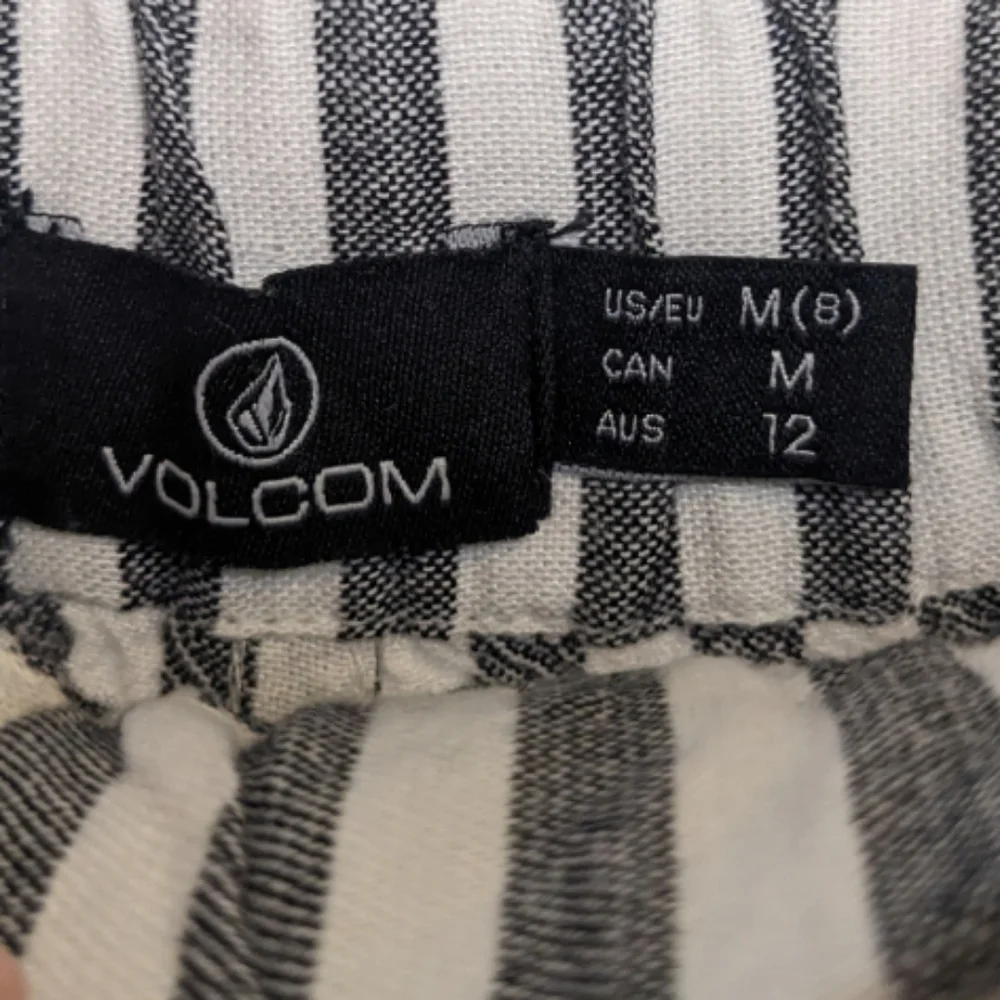 NWOT Volcom Women's Sunday Strut Engineer Stripe Short M - Picture 8 of 16